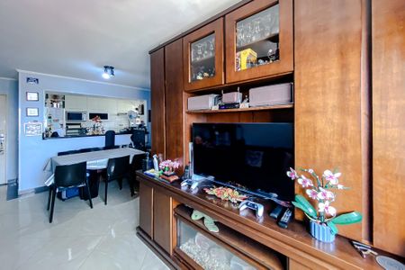 Apartamento à venda com 74m², 2 quartos e 1 vaga Apartamento à venda com 74m², 2 quartos e 1 vagaSala