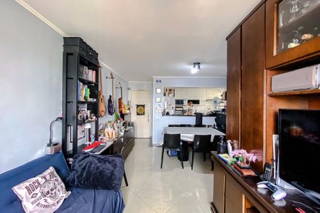 Apartamento à venda com 74m², 2 quartos e 1 vaga Apartamento à venda com 74m², 2 quartos e 1 vagaSala