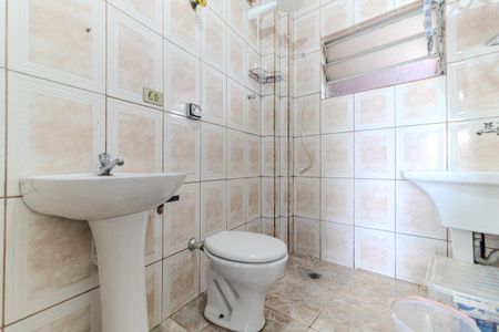 Banheiro de kitnet/studio para alugar com 1 quarto, 37m² em República, São Paulo