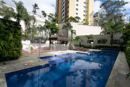 Apartamento à venda com 46m², 2 quartos e 1 vaga Apartamento à venda com 46m², 2 quartos e 1 vagaÁrea comum - Piscina
