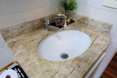 Apartamento à venda com 46m², 2 quartos e 1 vaga Apartamento à venda com 46m², 2 quartos e 1 vagaBanheiro