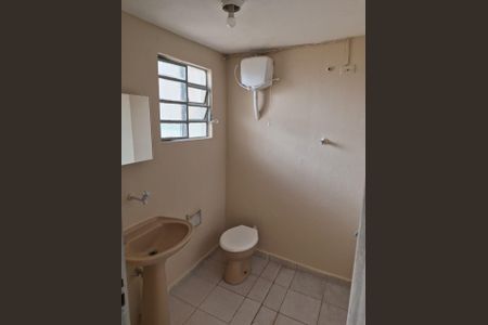 Banheiro de casa para alugar com 1 quarto, 32m² em Vila Alpina, São Paulo