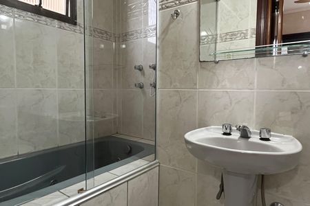 Apartamento para alugar com 119m², 3 quartos e 2 vagasBanheiro da Suíte