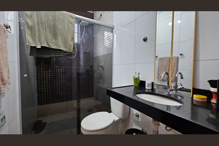 Banheiro de casa à venda com 2 quartos, 130m² em Padroeira, Osasco