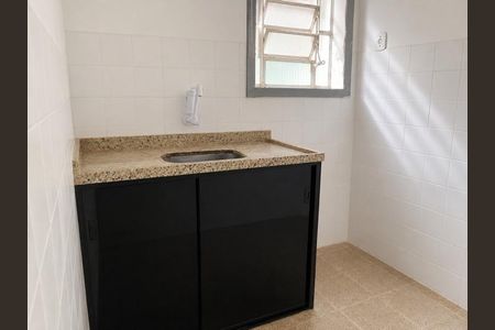Casa à venda com 79m², 2 quartos e sem vaga