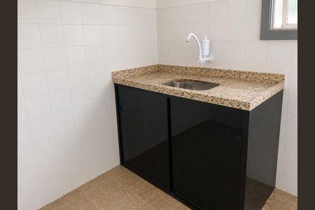 Casa à venda com 79m², 2 quartos e sem vaga