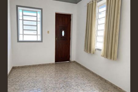 Casa à venda com 79m², 2 quartos e sem vaga