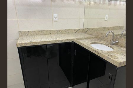 Casa à venda com 79m², 2 quartos e sem vaga