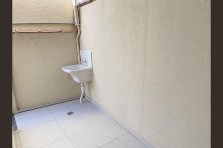 Casa à venda com 79m², 2 quartos e sem vaga