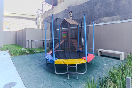 Apartamento para alugar com 42m², 2 quartos e sem vaga Apartamento para alugar com 42m², 2 quartos e sem vagaÁrea comum - Playground