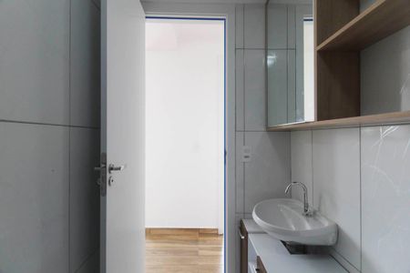 Banheiro de apartamento para alugar com 2 quartos, 42m² em Vila Graciosa, São Paulo