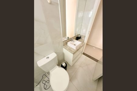 Apartamento para alugar com 65m², 2 quartos e 1 vagaBanheiro da Suíte