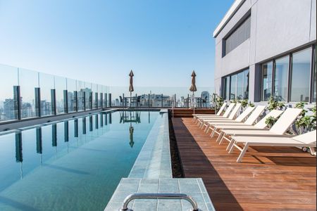 Apartamento à venda com 45m², 1 quarto e sem vaga Apartamento à venda com 45m², 1 quarto e sem vagaÁrea comum - Piscina