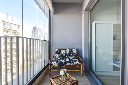 Apartamento à venda com 45m², 1 quarto e sem vaga Apartamento à venda com 45m², 1 quarto e sem vagaVaranda