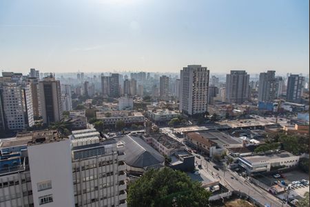 Apartamento à venda com 45m², 1 quarto e sem vaga Apartamento à venda com 45m², 1 quarto e sem vagaVista da piscina