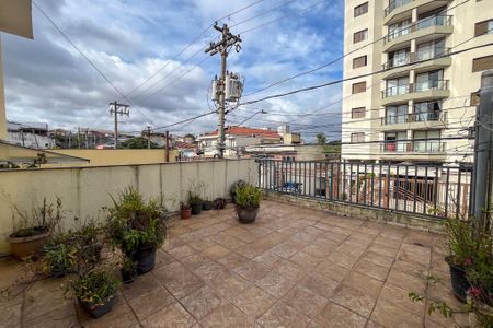 Varanda de casa à venda com 4 quartos, 128m² em Vila Santo Estefano, São Paulo