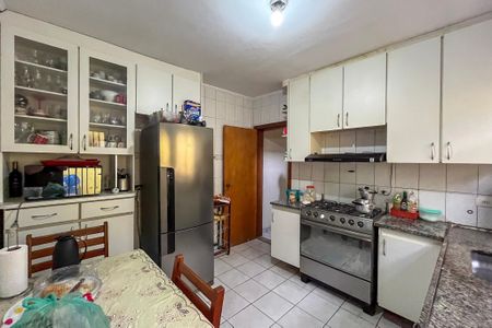 Cozinha de casa à venda com 4 quartos, 128m² em Vila Santo Estefano, São Paulo
