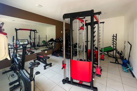 Apartamento para alugar com 47m², 2 quartos e 1 vaga Apartamento para alugar com 47m², 2 quartos e 1 vagaÁrea comum - Academia
