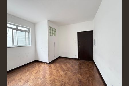 Apartamento à venda com 78m², 2 quartos e sem vagaSala