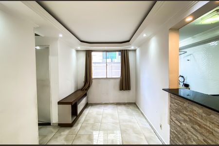 Sala  de apartamento à venda com 2 quartos, 68m² em Jardim Santa Teresinha, São Paulo