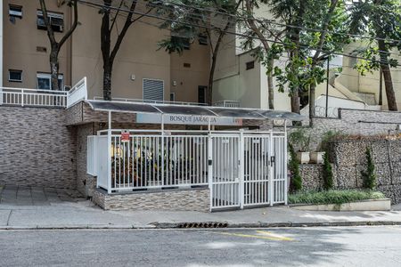 Apartamento para alugar com 43m², 2 quartos e 1 vaga Apartamento para alugar com 43m², 2 quartos e 1 vagaFachada