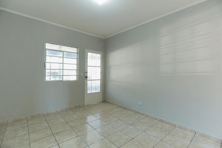 Casa para alugar com 110m², 2 quartos e 2 vagas Casa para alugar com 110m², 2 quartos e 2 vagasSala