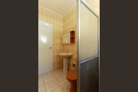 Casa para alugar com 110m², 2 quartos e 2 vagas Casa para alugar com 110m², 2 quartos e 2 vagasBanheiro