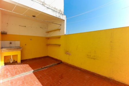 Casa para alugar com 110m², 2 quartos e 2 vagas Casa para alugar com 110m², 2 quartos e 2 vagasÁrea de serviço e quintal