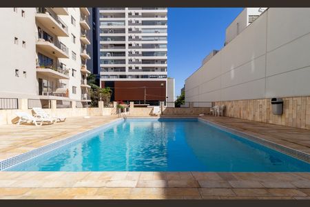 Apartamento à venda com 90m², 3 quartos e 1 vaga Apartamento à venda com 90m², 3 quartos e 1 vagaPiscina