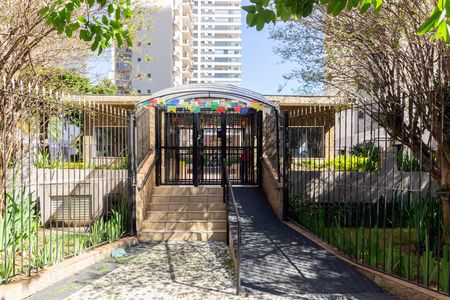 Apartamento à venda com 90m², 3 quartos e 1 vaga Apartamento à venda com 90m², 3 quartos e 1 vagaFachada