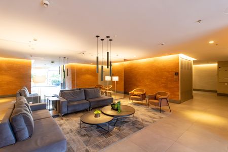 Studio para alugar com 35m², 1 quarto e 1 vaga Studio para alugar com 35m², 1 quarto e 1 vagaHall de entrada