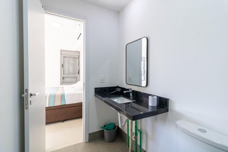 Studio para alugar com 35m², 1 quarto e 1 vaga Studio para alugar com 35m², 1 quarto e 1 vagaBanheiro