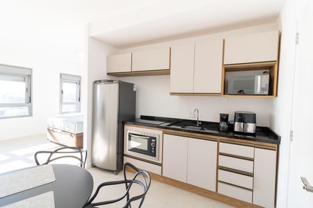 Studio para alugar com 35m², 1 quarto e 1 vaga Studio para alugar com 35m², 1 quarto e 1 vagaCozinha
