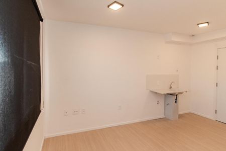 Quarto de kitnet/studio à venda com 1 quarto, 17m² em Vila Nilo, São Paulo