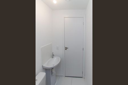 Banheiro de kitnet/studio à venda com 1 quarto, 17m² em Vila Nilo, São Paulo