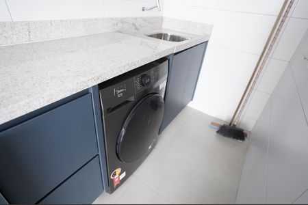 Apartamento para alugar com 73m², 2 quartos e 1 vaga
