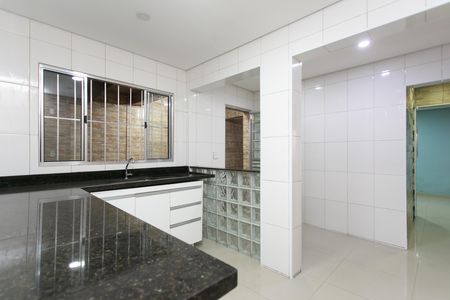 Casa para alugar com 70m², 2 quartos e sem vagaCozinha 