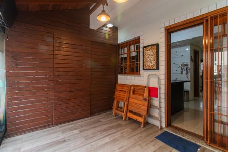 Casa de condomínio à venda com 125m², 3 quartos e 2 vagasQuintal