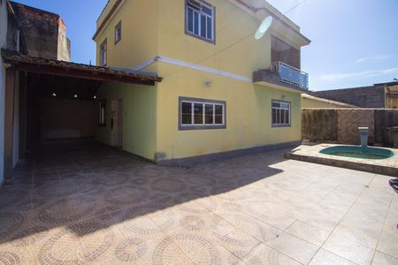 Casa para alugar com 191m², 4 quartos e 3 vagas Casa para alugar com 191m², 4 quartos e 3 vagasQuintal