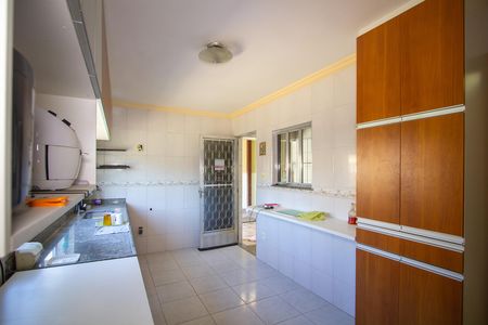 Casa para alugar com 191m², 4 quartos e 3 vagas Casa para alugar com 191m², 4 quartos e 3 vagasCozinha