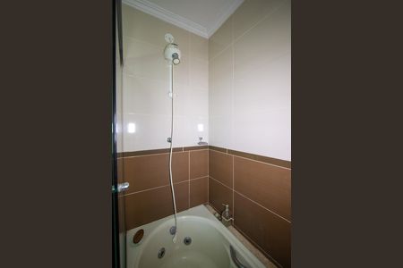 Casa para alugar com 191m², 4 quartos e 3 vagas Casa para alugar com 191m², 4 quartos e 3 vagasBanheiro da Suíte
