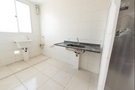 Apartamento para alugar com 46m², 2 quartos e 1 vaga Apartamento para alugar com 46m², 2 quartos e 1 vagaCozinha e Área de Serviço
