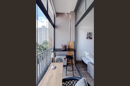 Studio à venda com 42m², 1 quarto e sem vaga Studio à venda com 42m², 1 quarto e sem vagaVaranda