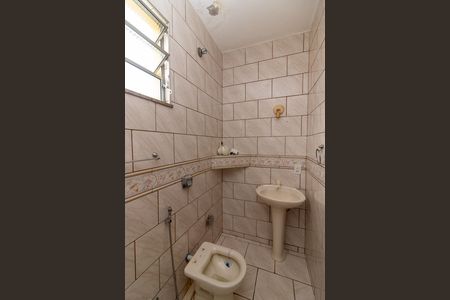 Casa para alugar com 76m², 2 quartos e sem vaga Casa para alugar com 76m², 2 quartos e sem vagaBanheiro