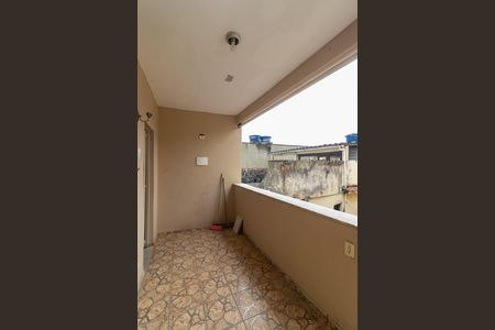 Casa para alugar com 76m², 2 quartos e sem vaga Casa para alugar com 76m², 2 quartos e sem vagaVaranda