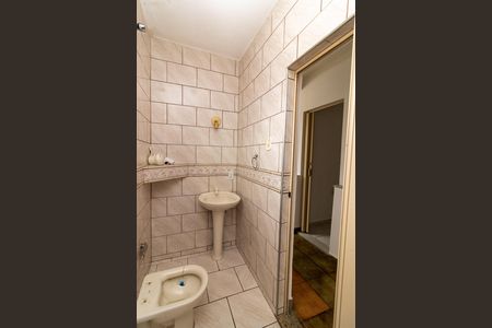 Casa para alugar com 76m², 2 quartos e sem vaga Casa para alugar com 76m², 2 quartos e sem vagaBanheiro