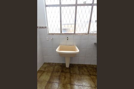 Casa para alugar com 76m², 2 quartos e sem vaga Casa para alugar com 76m², 2 quartos e sem vagaCozinha e Área de Serviço