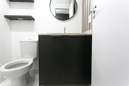 Studio para alugar com 28m², 1 quarto e sem vaga Studio para alugar com 28m², 1 quarto e sem vagaBanheiro