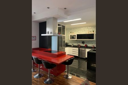 Foto 07 de casa à venda com 4 quartos, 307m² em Vila Gumercindo, São Paulo