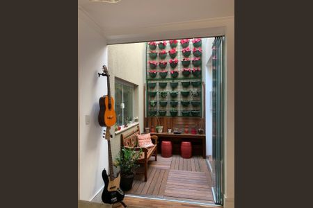 Foto 12 de casa à venda com 4 quartos, 307m² em Vila Gumercindo, São Paulo